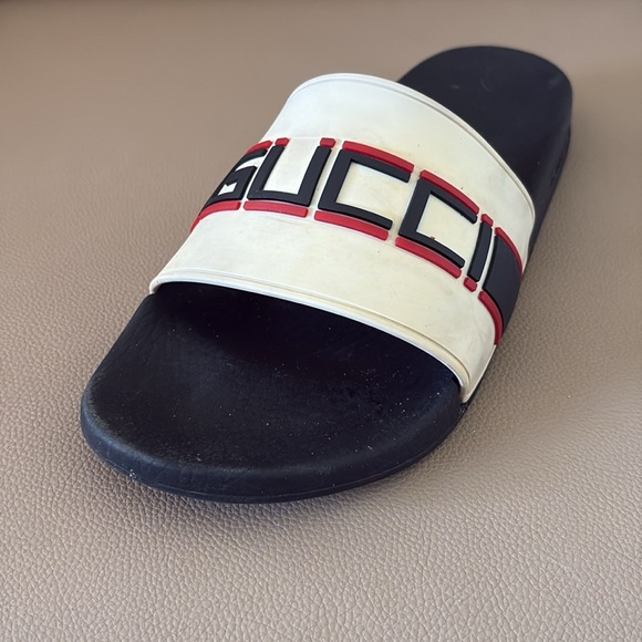 Gucci Men’s sandals Cream and Black Logo Slides size 10 - Picture 1 of 11